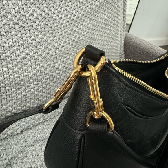 Louis Vuitton Bagatelle - Picture 8 of 11